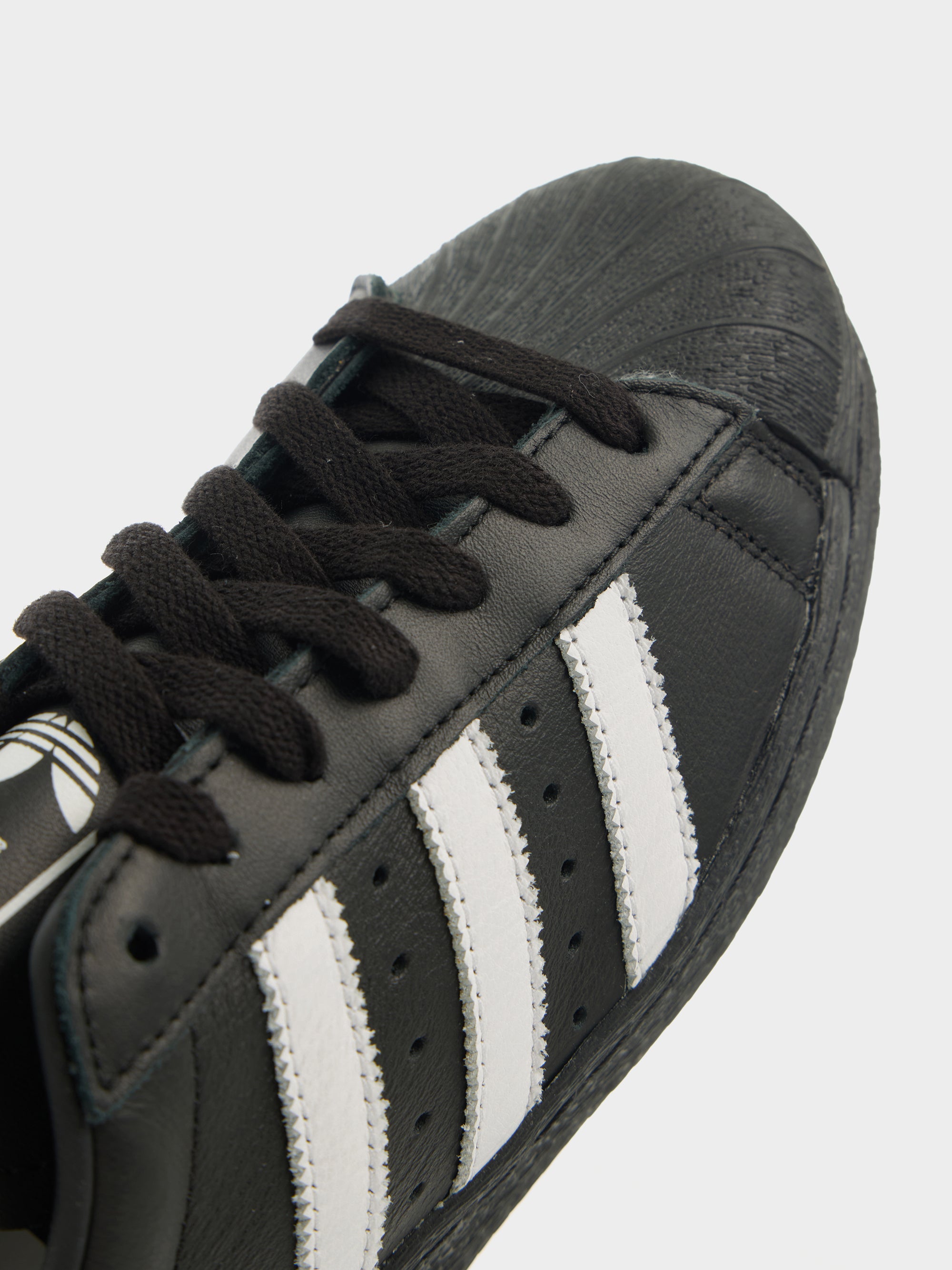 Superstar 82 | adidas | 7017 REIGN Superstar 82 | adidas | 7017 REIGN