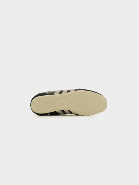 Japan W, Core Black / White