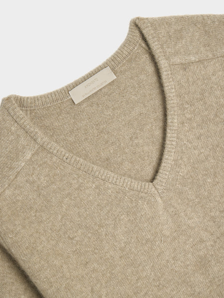 Racoon V-Neck Knit, Beige