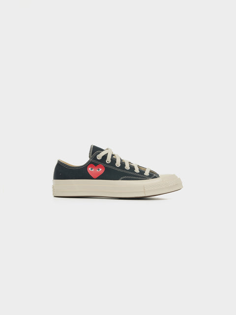 Play Converse Small Red Heart Chuck 70 Low, Black