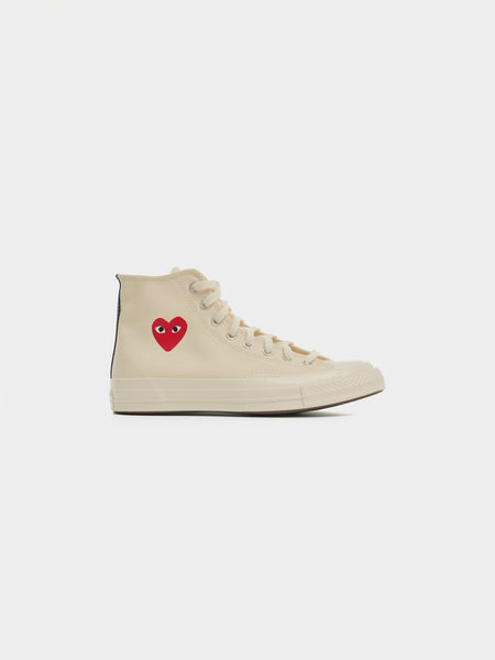 Play Converse Small Red Heart Chuck 70 Hi, Beige