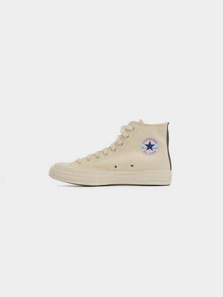 Play Converse Small Red Heart Chuck 70 Hi, Beige