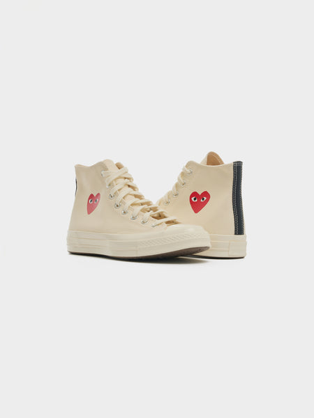 Play Converse Small Red Heart Chuck 70 Hi, Beige