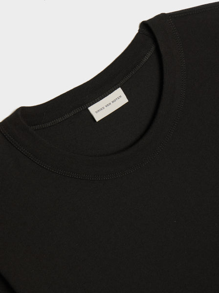 Medium Fitted T-Shirt, Black