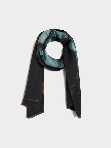 Fabel M.W Scarf, Dessin B