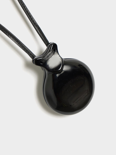 Castanet, Black