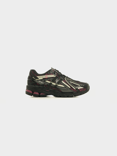 U1906AD, Black / Dragon Berry