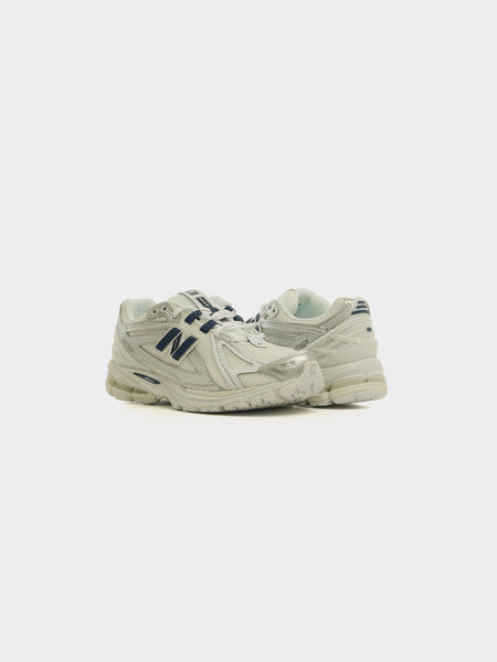 U1906RCM, White / NB Navy