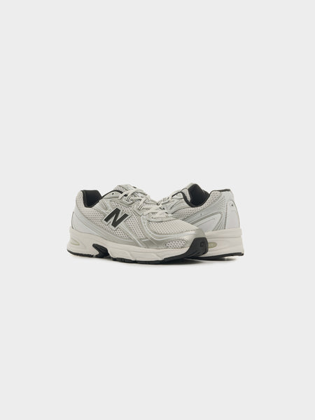 U740NW2, White / Silver Metallic