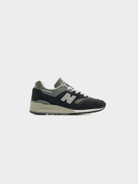 U997BK, Black / Black