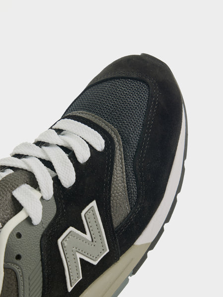U997BK, Black / Black