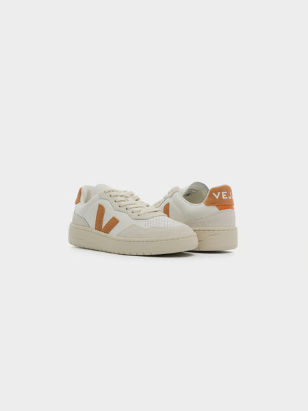 V-90, Extra White / Umber