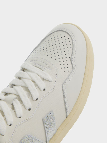 V-90, White / Silver