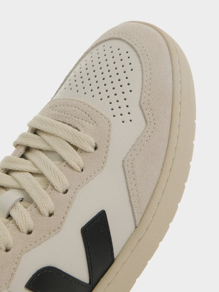 V-90, White / Black