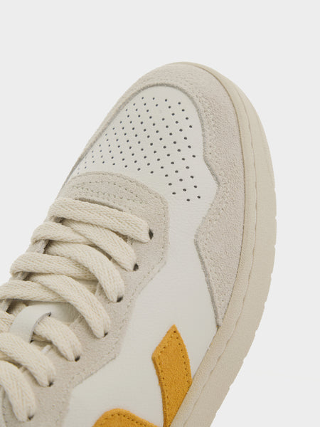 V-90, White / Safran
