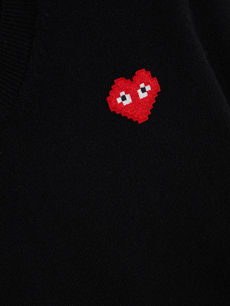 Women Red Heart V-Neck Pullover, Black