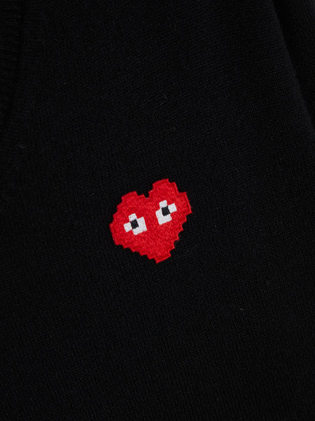 Men Red Heart V-Neck Pullover, Black